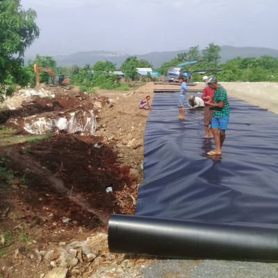 ASTM GRI-GM13 Standard Geomembrane HDPE Smooth Waterproofing Fish Pond Liner for Pool