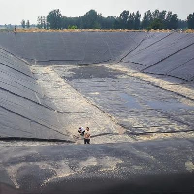 HDPE Pond Liner for Heap Leaching 1.5mm 2mm Geomembrane Smooth Rough Textured Surface
